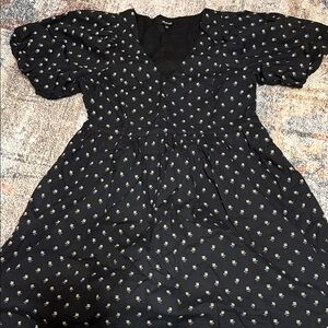 Madewell Black Floral V-Neck Puff Sleeve Dress